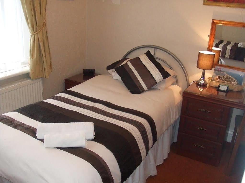 Blueshutters Hotel Poole Eksteriør billede