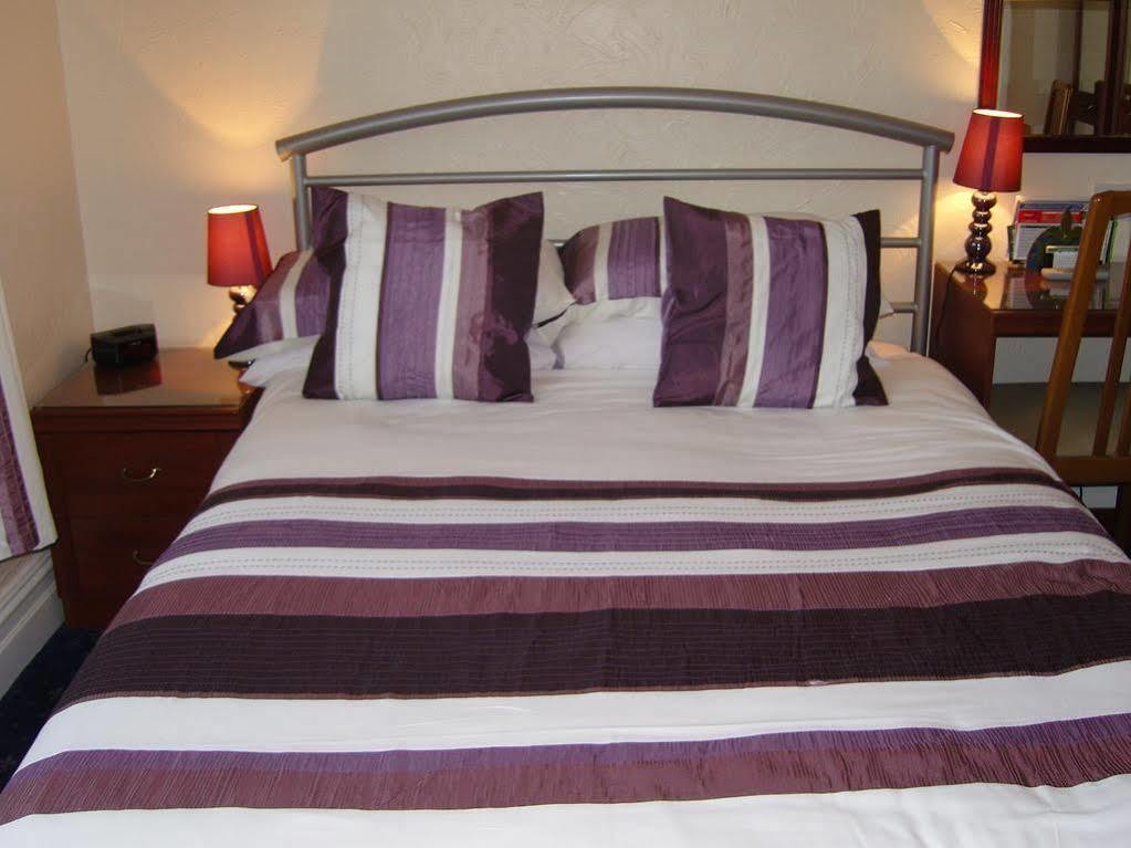 Blueshutters Hotel Poole Eksteriør billede
