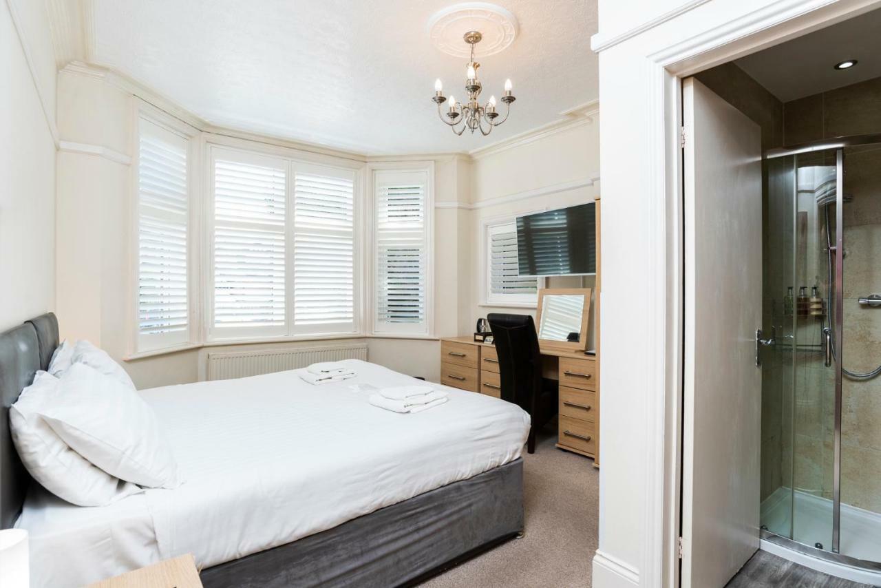 Blueshutters Hotel Poole Eksteriør billede